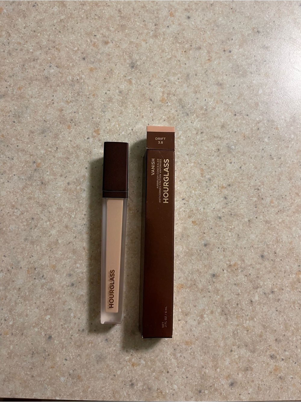 Hourglass Vanish Seamless Finish Concealer - Drift 3.8 (beige)